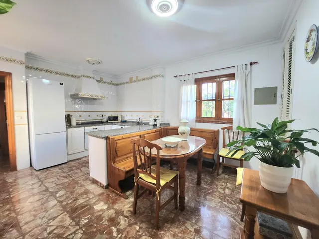 IMPRESIONANTE CASA EN CENTRO DE ALCALA DE UNA SOLA PLANTA CO - foto 2