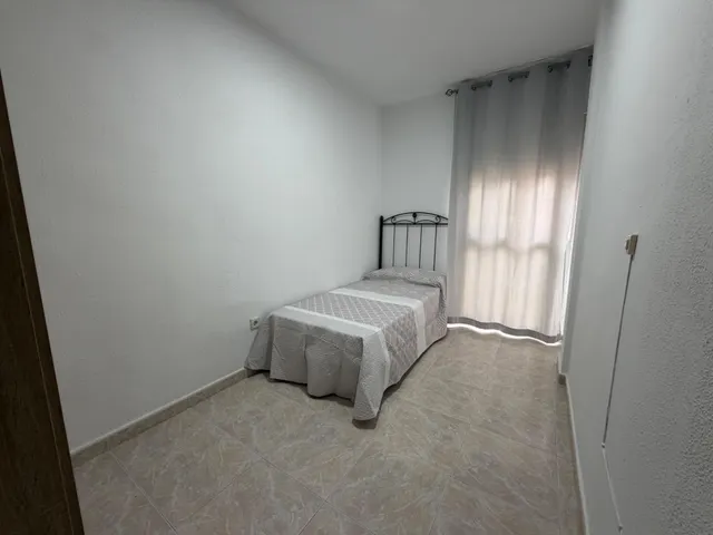 PISO ALQUILER LARGA DURACIÓN — 18