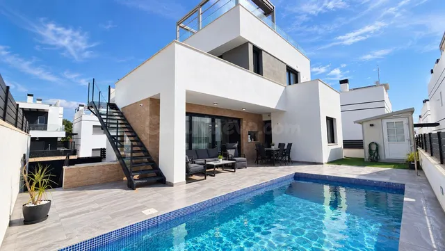 Villa 6 habitaciones 208m² en venta - Villamartín-Las Filipi