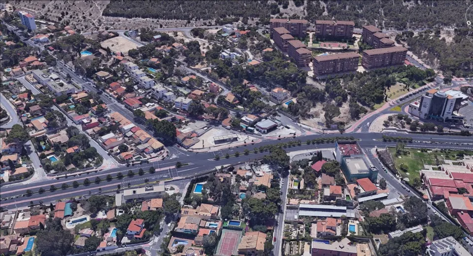 Suelo Industrial en la Avenida de Denia esquina Avda Albufereta
