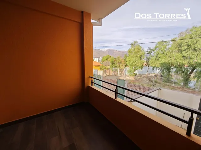 $us.- 129.500 Amplia casa nueva a estrenar, con 4 dormitorios, próximo a 4 esquinas. — 33