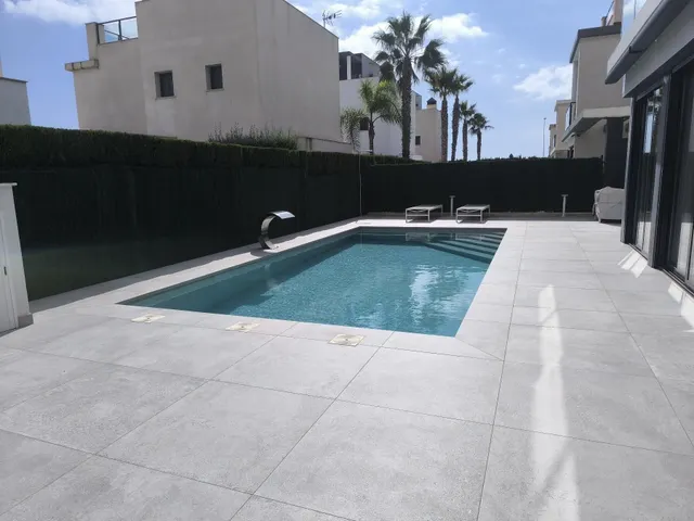 Villa Independiente en Orihuela Costa — 35