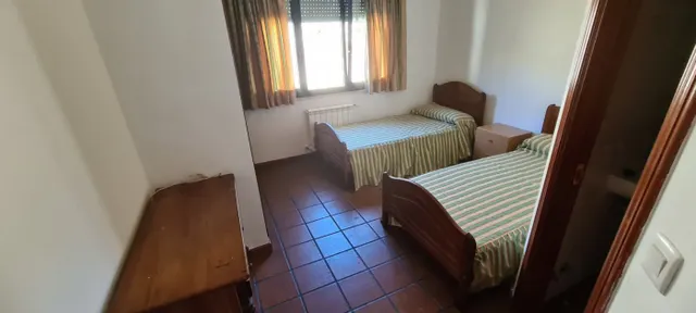 CASA REFORMADA USO HOTELERO EN SANTA COMBA — 40