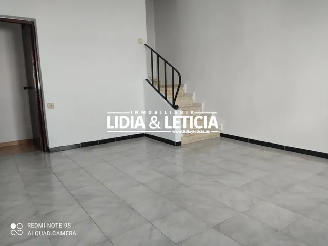 ESPECTACULAR CASA EN PABLO VI! UNA DE LAS ZONAS MÁS DEMANDADAS DE ALCALÁ DE GUADAIRA!! — 2