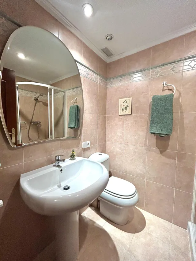 Piso amplio y luminoso con 3 habitaciones y grandes balcones en San Juan — 18