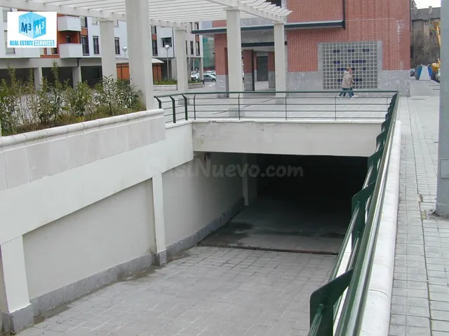 Parcela de garaje en venta en Plaza Europa en Erandio - foto 3