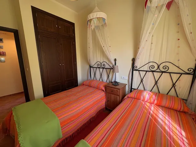 Parcela con casa en urbanización Cañada de la Espada — 18