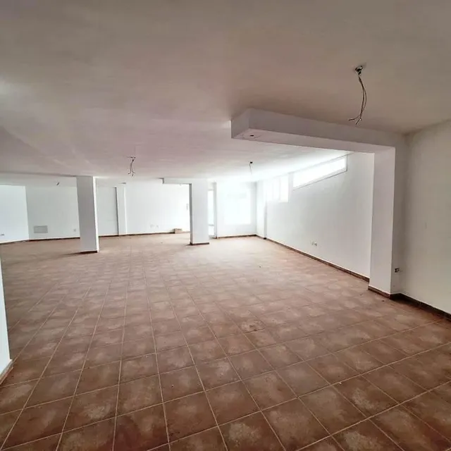 LOCAL/ALMACÉN EN VENTA EN LOS REALEJOS - foto 3