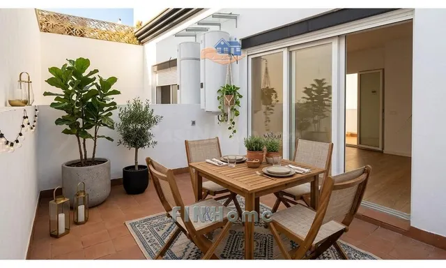 Obra nueva con dos patios en Barrio León, Triana - foto 2