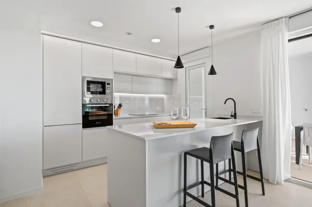 Modernos Apartamentos en Los Alcázares con Terraza y Piscina - foto 5