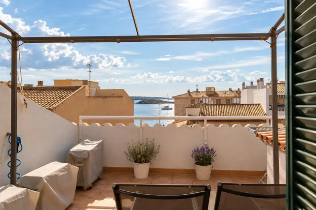 Ático dúplex de 80 m2 con terraza privada y vistas al mar en la Colònia de Sant Jordi — 23