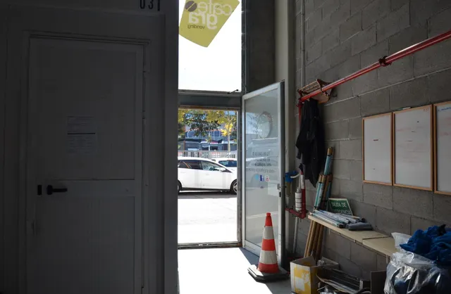 Nave esquinera en alquiler en zona industrial de Vilanova i la Geltrú — 13