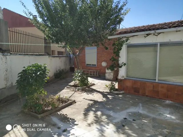 SE VENDE CASA DE PLANTA BAJA EN MAYORGA DE CAMPOS, 4 HAB., PATIO Y COCHERA — 21