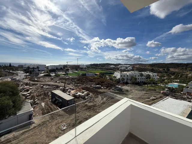 Ático de Lujo con Piscina Infinity Privada en Estepona — 13