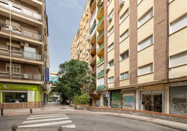 Gran piso en pleno centro de Granada — 2