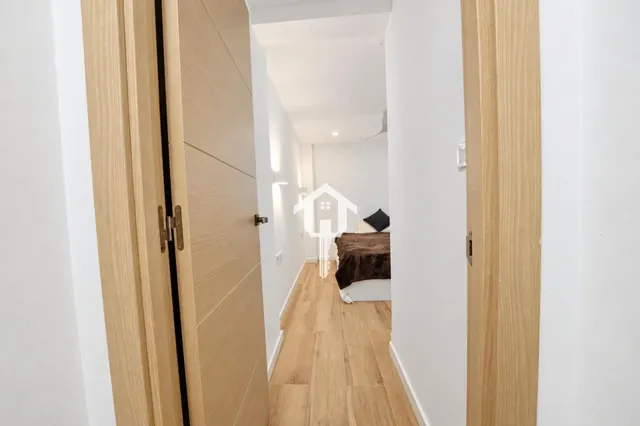 Entreplanta totalmente reformada con 2 patios en exclusiva en zona benalúa de Alicante — 38