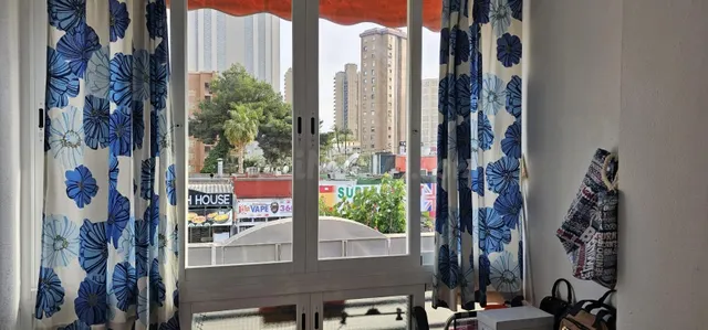 GRAN OPORTUNIDAD! APARTAMENTO EN LEVANTE CON PARKING Y PISCI - foto 4
