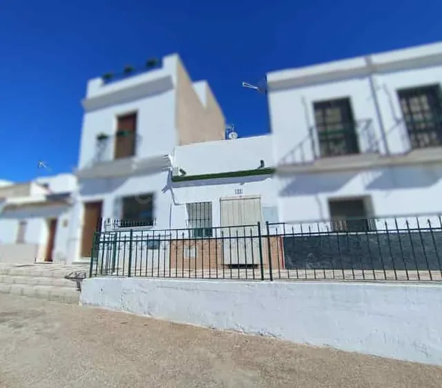Venta de casa en alcala del rio — 2