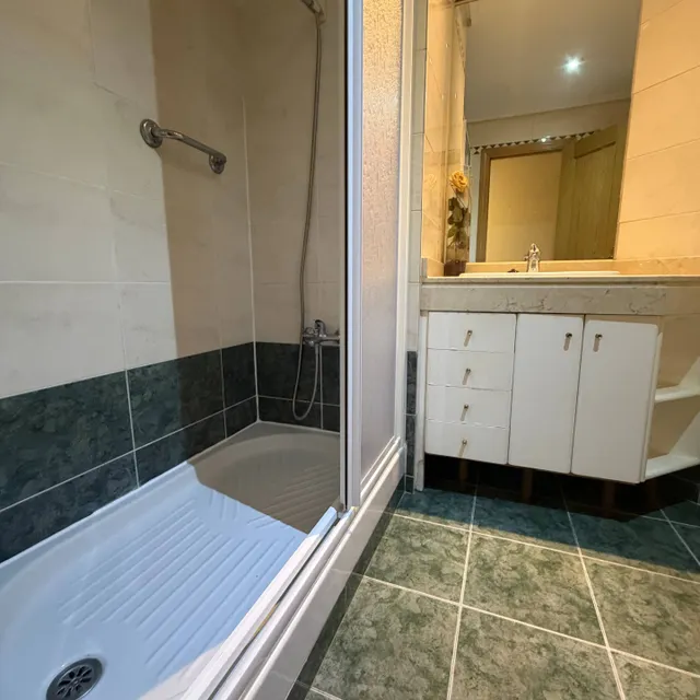 Urbanizacion privada con piscina, 4 dormitorios, 2 baños y posibilidad de adquirir una plaza de garaje doble — 17