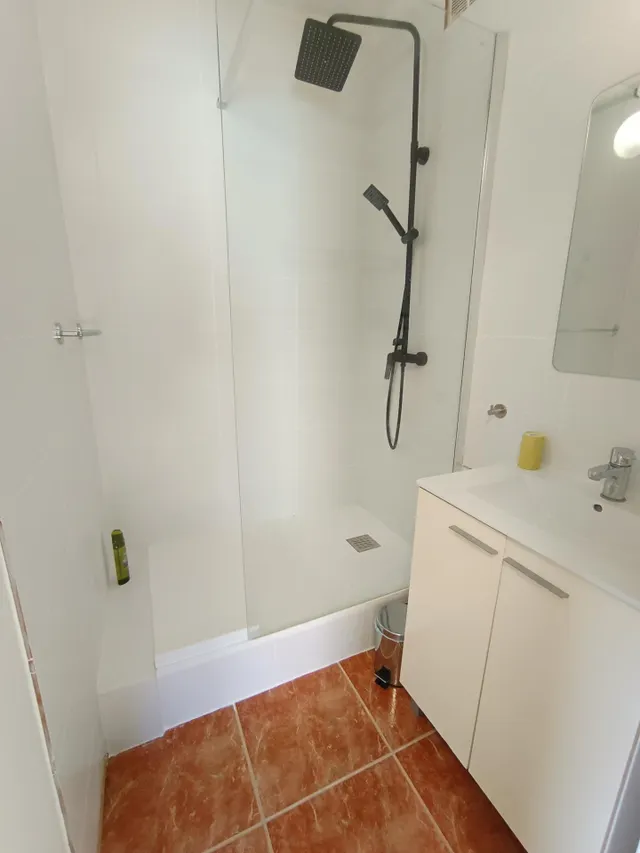 Exclusiva villa reformada y moderna con vistas al mar y montaña, piscina, cocina de verano y apartamento independiente — 33
