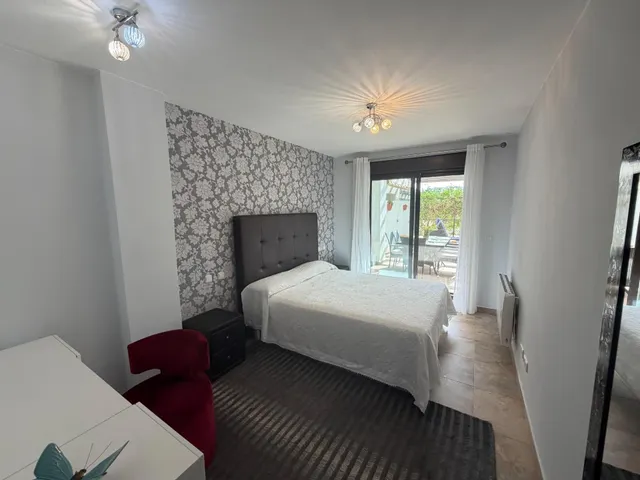 Amplia vivienda en Casares Costa con espectacular terraza privada, garaje y trastero — 9