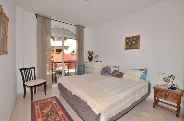¡Descubre este encantador piso a solo 650 metros de Puerto Marina! — 6