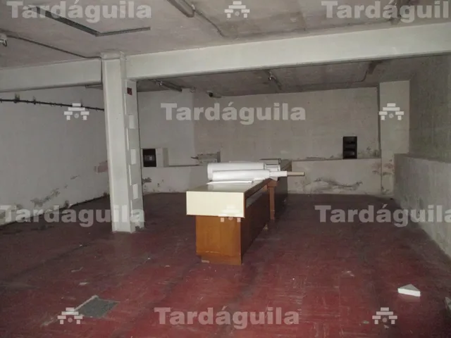 LOCAL AMPLIO DE 700 METROS EN LA AVENIDA PORTUGAL AL LADO DE MARIA AUXILIADORA — 12