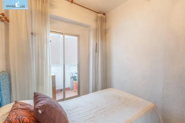 Piso amplio de tres dormitorios en ribera del genil-camino de ronda — 18