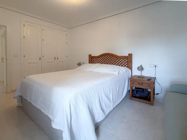 Espaciosa vivienda de 2 habitaciones + piscina y parking comunitarios en lomas de campoamor - las ramblas — 25
