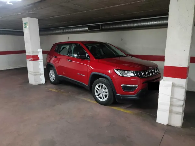 Plaza de garaje coche mediano en zona Delicias — 10