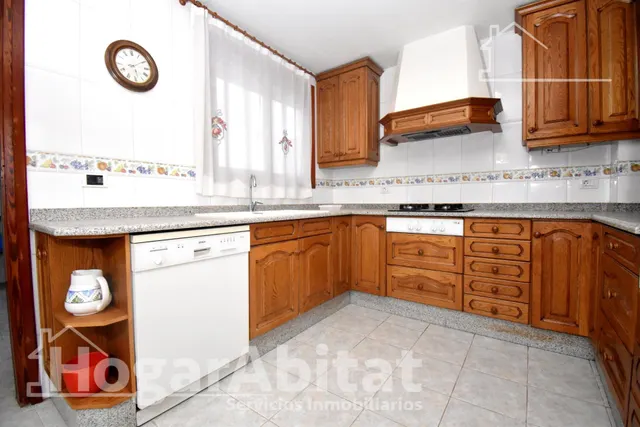 GRAN PISO SEÑORIAL CON BALCÓN Y TERRAZA EN AVENIDA PRINCIPAL — 9