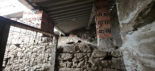 CASA DE PIEDRA EN RUINAS CON PARCELA EN DODRO — 4
