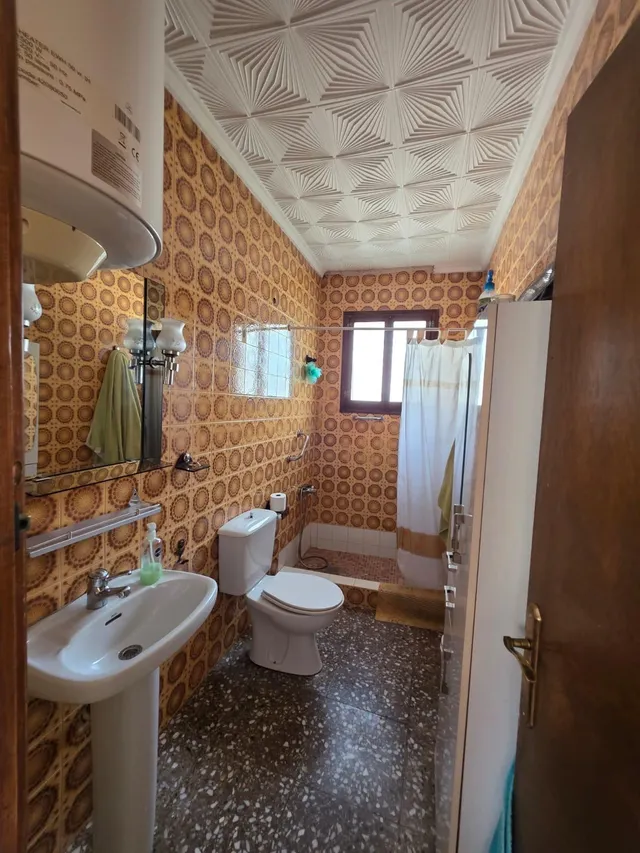 Casa con Piscina Privada y Amplias Posibilidades de Ampliación en Orihuela — 33