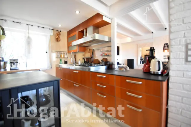 ¡chalet totalmente reformado con licencia turística! amplio con 4 viviendas independientes y piscina privada — 15