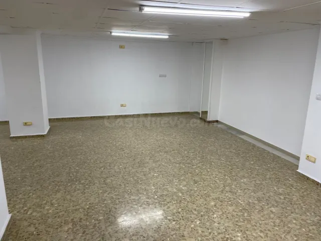 LOCAL EN PLANTA ENTRESUELO PARA OFICINA SITUADO EN ZONA COME - foto 5