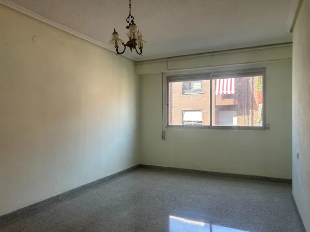 Ref. 8546 SALICO ofrece gran vivienda en Olivereta con plaza de aparcamiento — 41