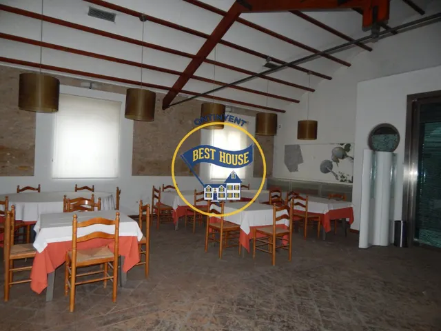 OPORTUNIDAD RESTAURANTE EN VENTA CON CASA EN BOCAIRENT — 34