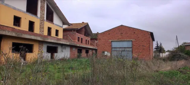 OBRA PARADA EN VILLA DE SOTO — 4