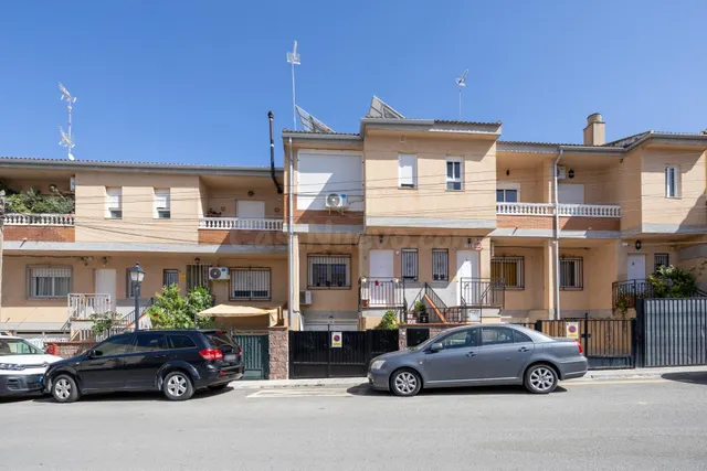 AMPLIA Y PRECIOSA CASA LISTA PARA ENTRAR A VIVIR!!