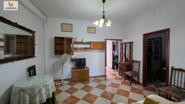 CASA DE 6 DORMITORIOS CON 2 habitaciones EN PLANTA BAJA Y PATIO | VILLAMARTÍN — 8