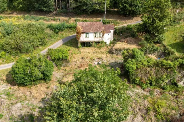 Casa de campo-Masía en Venta en Arbo Pontevedra — 13