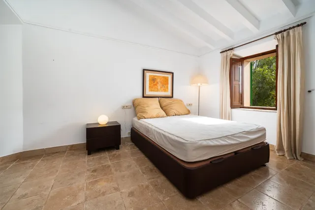 Finca mallorquina con carácter, jardín mediterráneo y vistas a la Serra de Tramuntana · Biniali — 28
