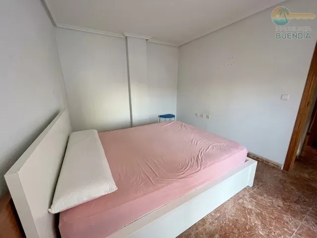 Piso de 3 dormitorios , garaje y trastero muy cercano a servicios — 11