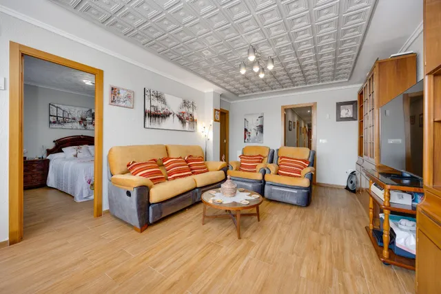 Apartamento reformado de 3 dormitorios y 2 baños a escasos 75 metros de la playa del acequión — 11