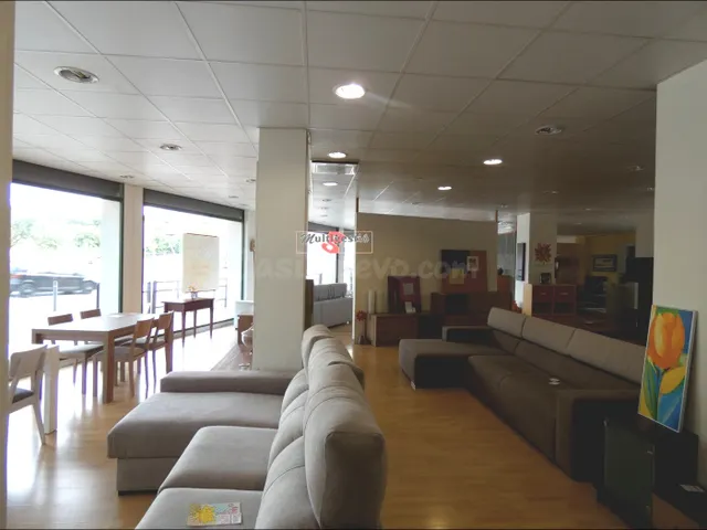 SANT ANTONI DE CALONGE: Local comercial de 440 m2, todo en p - foto 4