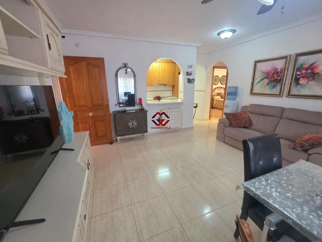 Piso planta baja con dos terrazas, piscina comunitaria y par - foto 5