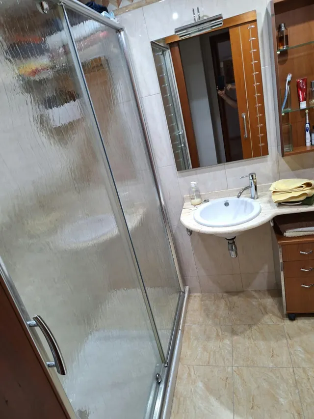 PISO EN MUY BUEN ESTADO DE CONSERVACIÓN CON PISCINA COMUNITARIA Y GARAJE EN EL MISMO EDIFICIO — 22