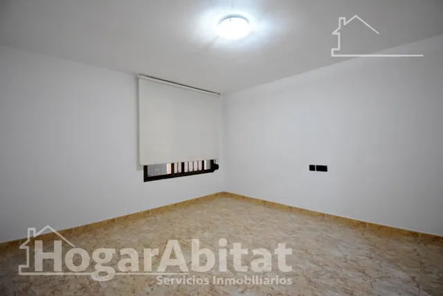 Espacio familiar y comodidad absoluta en este piso totalmente exterior con garaje privado cerrado — 18