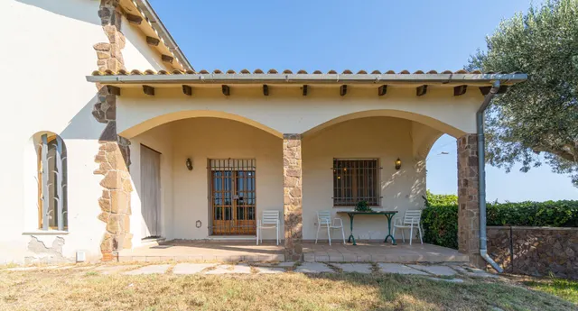 Casa/Chalet independiente de estilo rústico, en Bon Relax, Sant Pere Pescador, a 1Km del mar. — 13