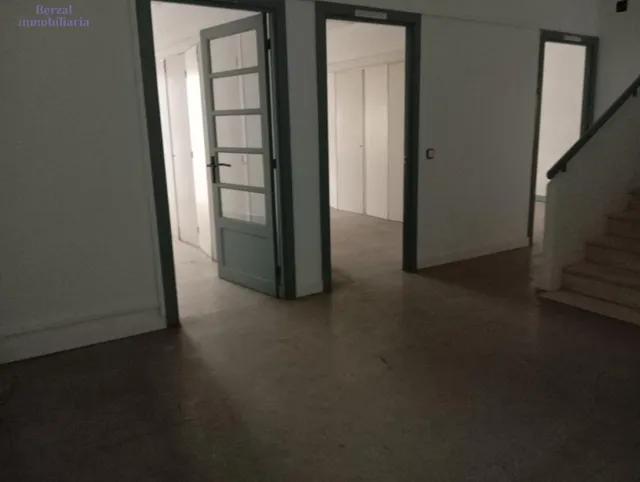 Amplio Local Comercial en Manzanera, Logroño - Ideal para Inversores — 22